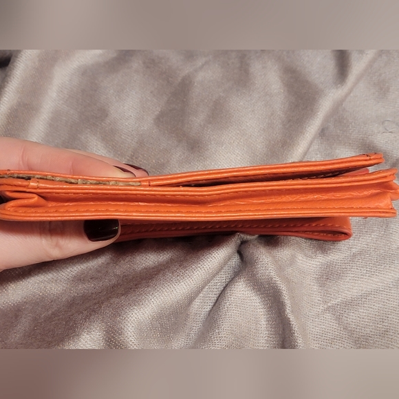 Relic by Fossil Women's Wallet Orange Wristlet w/Snap Closure - Picture 9 of 10